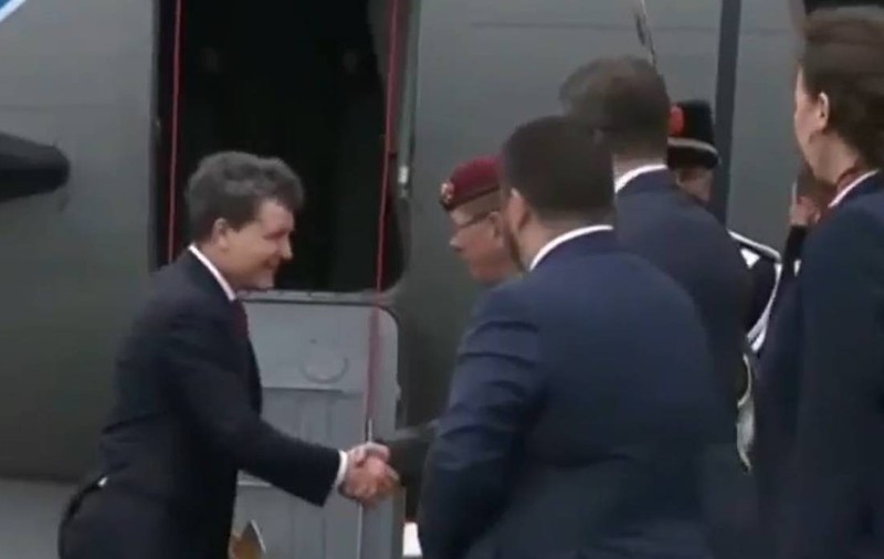 Primele imagini cu Nicușor Dan după ce a ajuns la Summitul NATO de la Haga
