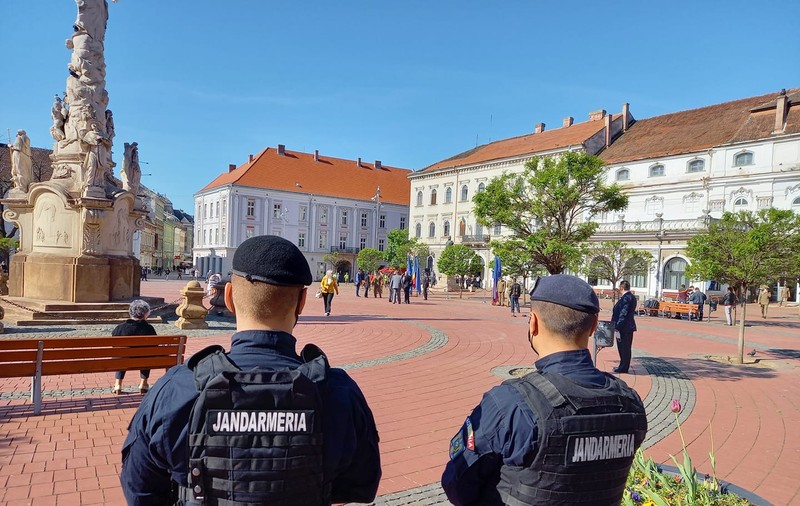 O ucraineancă a încercat de două ori să se arunce de pe un pod din Lugoj. Prima dată a fost oprită de un bărbat, apoi de jandarmi