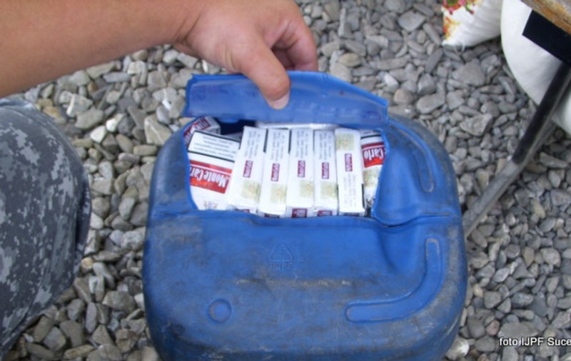 EXCLUSIV/ Un reportaj printre vânzătorii ilegali. Țigările de contrabandă, fumul ieftin și ilegal tras în piept de români