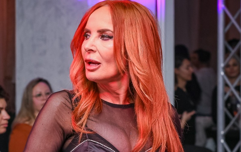 Ce intervenții estetice are Daniela Gyorfi. Artista nu se sfiește să recunoască. „De mine se spune că sunt cea mai operată”