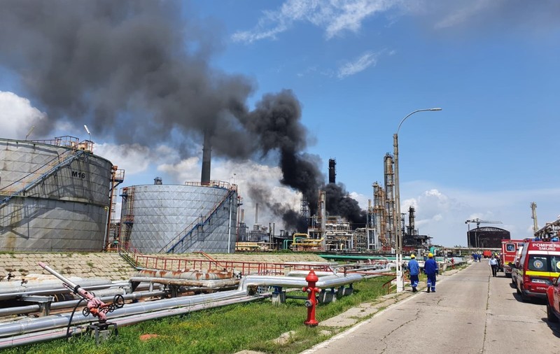 Cauza exploziei de la Petromidia Năvodari, în care o persoană a murit și alte 5 au fost rănite, o conductă fisurată