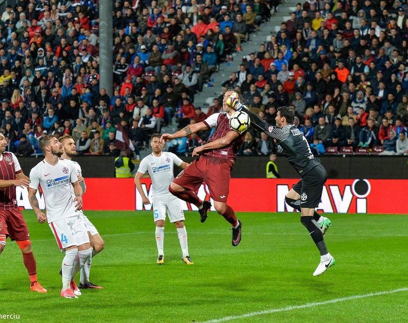 Liga I, etapa a 11-a: CFR Cluj - FCSB 1-1. Vera a profitat de ieșirea greșită a lui Niță, dar Budescu i-a reparat eroarea portarului său. Scandal pe arbitraj. Toate reacțiile / VIDEO