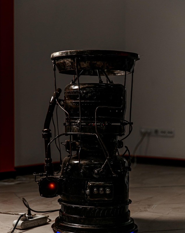 Expoziție de obiecte de artă create din fragmente de bombe și rachete rusești, deschisă la Kiev: „Instrumentele crimelor, simboluri ale renașterii”