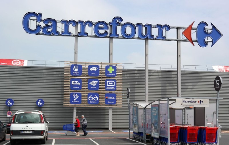 Un manager Carrefour deschide mai târziu supermarketul, exasperat de șoferii care îi ocupă parcarea, în Franța: „Situația este intolerabilă”