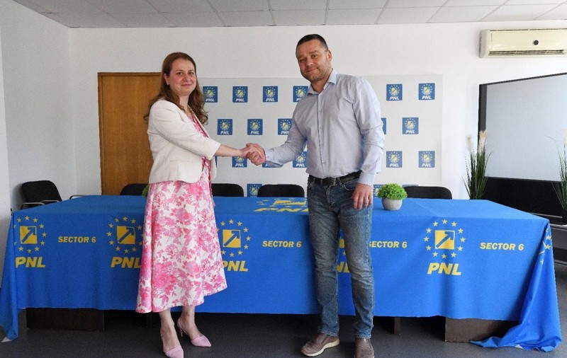 Ligia Deca s-a înscris în PNL. Ministrul educației a ales filiala sector 6, condusă de Ciprian Ciucu