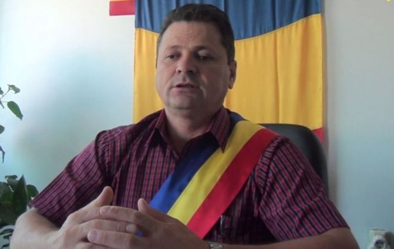 Un primar s-a amendat singur: ”M-a pârât un vecin”