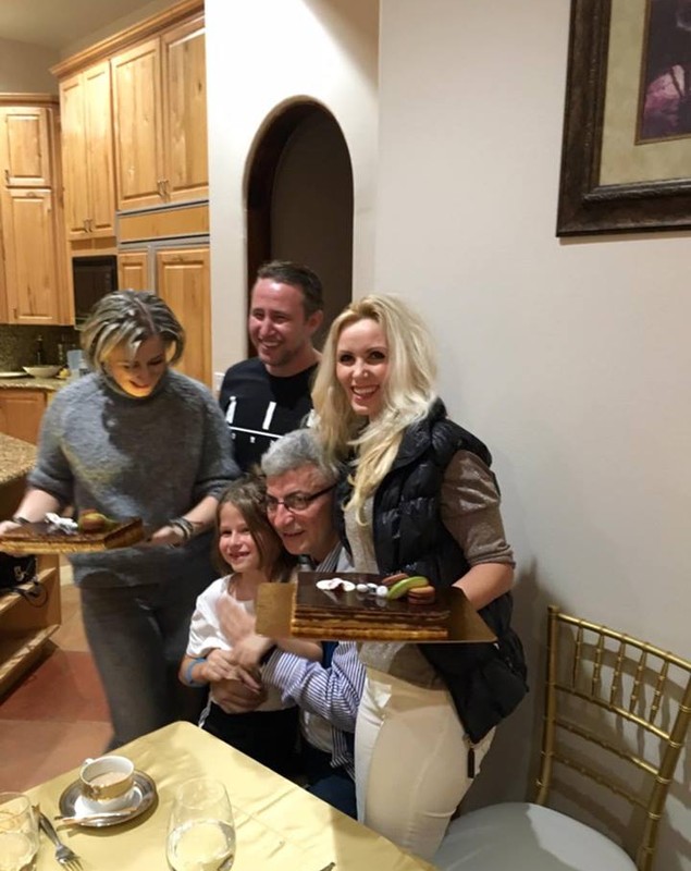 Antrenorul Stelei l-a primit pe Moș Crăciun în Vegas. ^Anamaria, sărbătorită pentru ziua de naștere/ FOTO&VIDEO