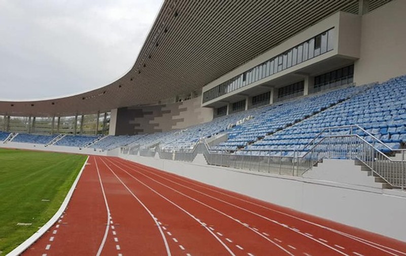 Să vezi și să nu crezi! După stadionul strâmb de la Craiova, altă arenă care e gata de inaugurare are mari probleme: ”Calitativ, ce era înainte era de 100 de ori mai bun”
