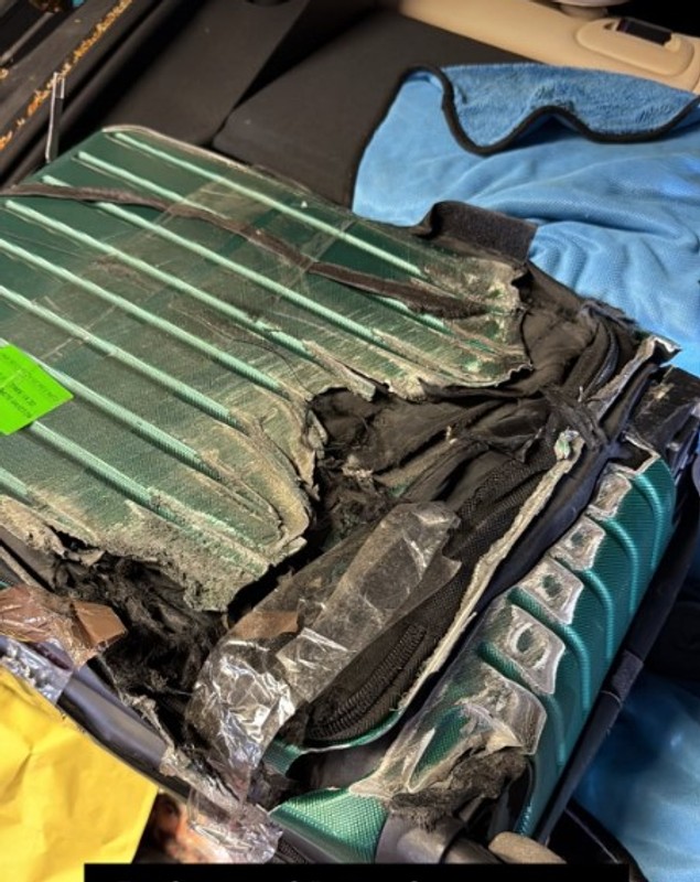 Florin Ristei și-a recuperat bagajul după aproape două săptămâni. Cum arăta trollerul când i-a fost returnat în aeroportul din Otopeni