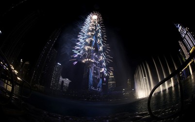 Și Burj Khalifa, cea mai înaltă clădire din lume, aflată în Dubai, a fost luminată feeric de Revelion | Foto: Profimedia