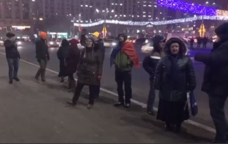 Protest în Piața Victoriei față de "taxa pe lăcomie" și celelalte măsuri fiscale adoptate de Guvern