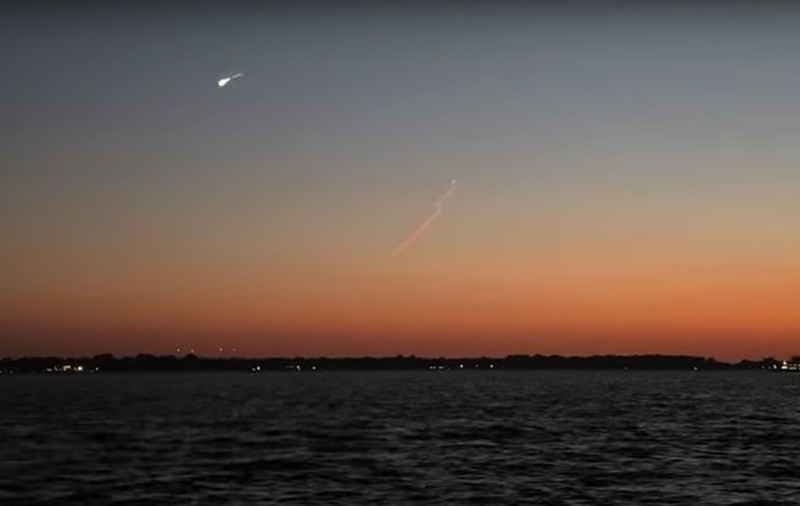 Imagini uimitoare cu un meteorit uriaș deasupra lacului Erie. Mingea de „foc” a traversat cerul în zece state din SUA I VIDEO