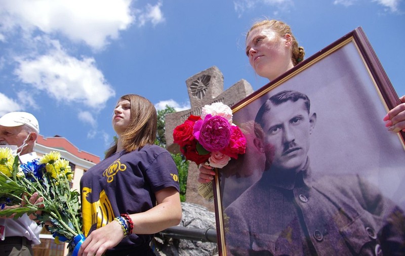 Rămășițele eroului ucrainean Evhen Konovaleț, asasinat de sovietici cu o bombă ascunsă într-o cutie de bomboane, vor fi reînhumate la Kiev