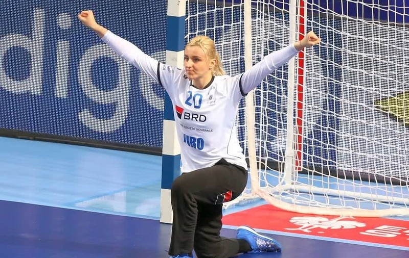 Visul secret al Super-Yuliei Dumanska! Sportiva care face minuni în poarta naționalei de handbal vrea să devină învățătoare!