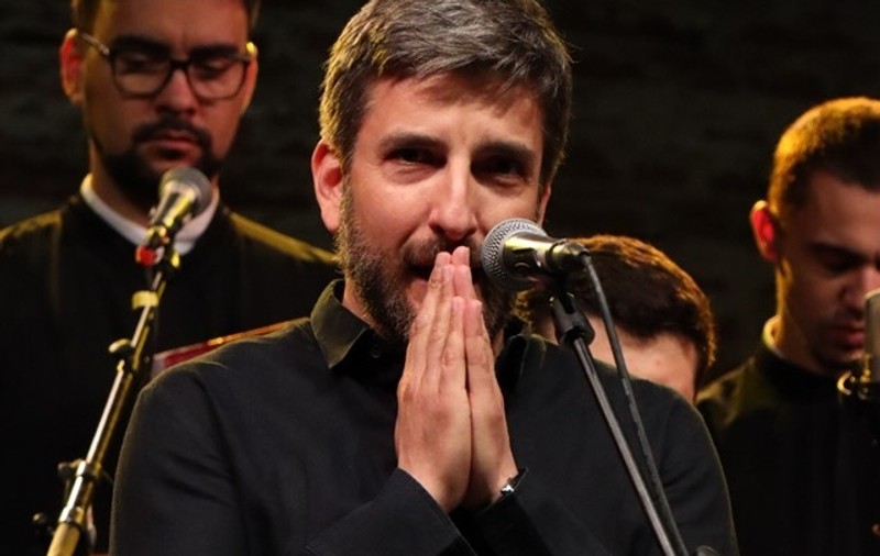 Student la Teologie, Silviu Biriș duce teatrul în biserică! Doi colegi actori au jucat în incinta unui lăcaș de cult bucureștean