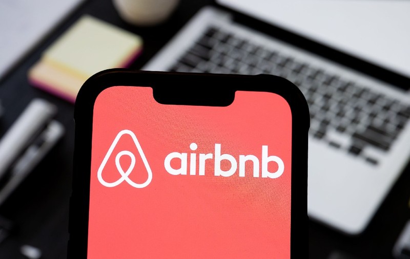 Airbnb și Booking, în vizorul ANAF: zeci de mii de proprietari au obținut 260 de milioane de lei ilegal