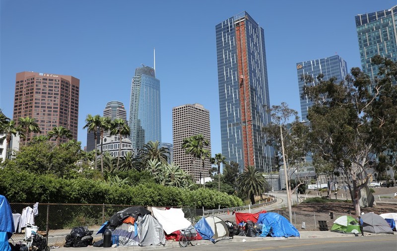 Primărița din Los Angeles declară stare de urgență din cauza numărului foarte mare de oameni fără adăpost