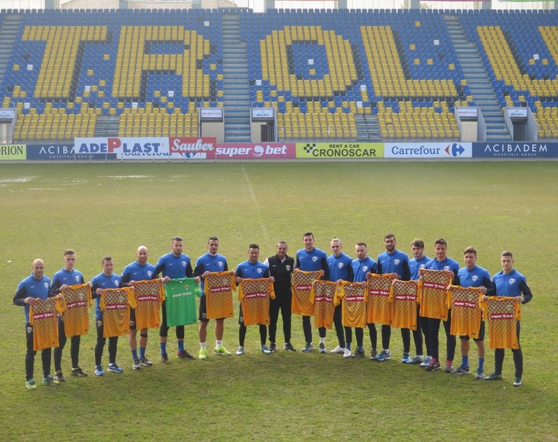 Am fost 15! Jucătorii transferați de Petrolul au fost prezentați. Salvarea, misiune posibilă