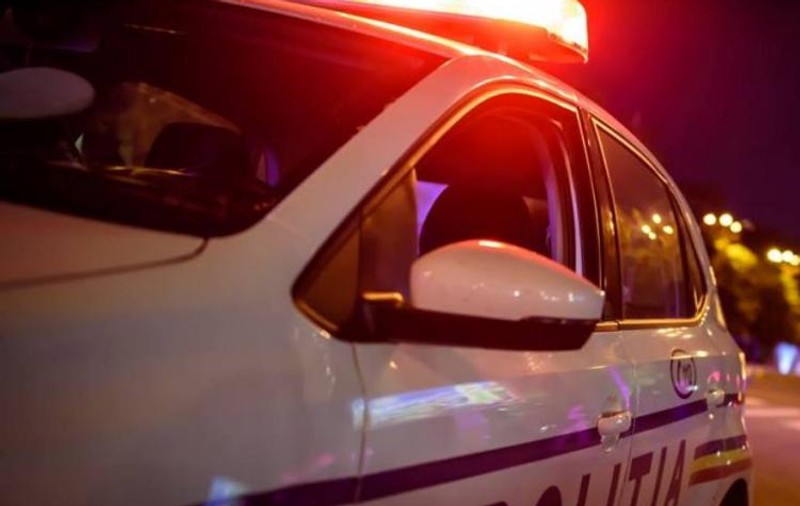 Altercație violentă în Argeș. Trei bărbați, reținuți pentru tentativă de omor. Un tânăr, în stare gravă