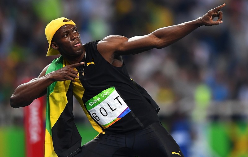 Usain Bolt a dansat lasciv cu mai multe femei, la carnavalul din Trinidad | FOTO ÎN ARTICOL