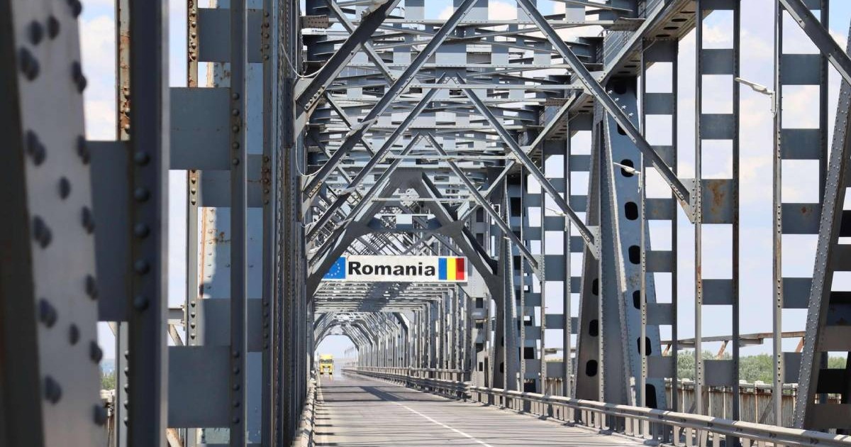Podul Prieteniei blocat circulației, nu se vede nicio mașină intrând în țară