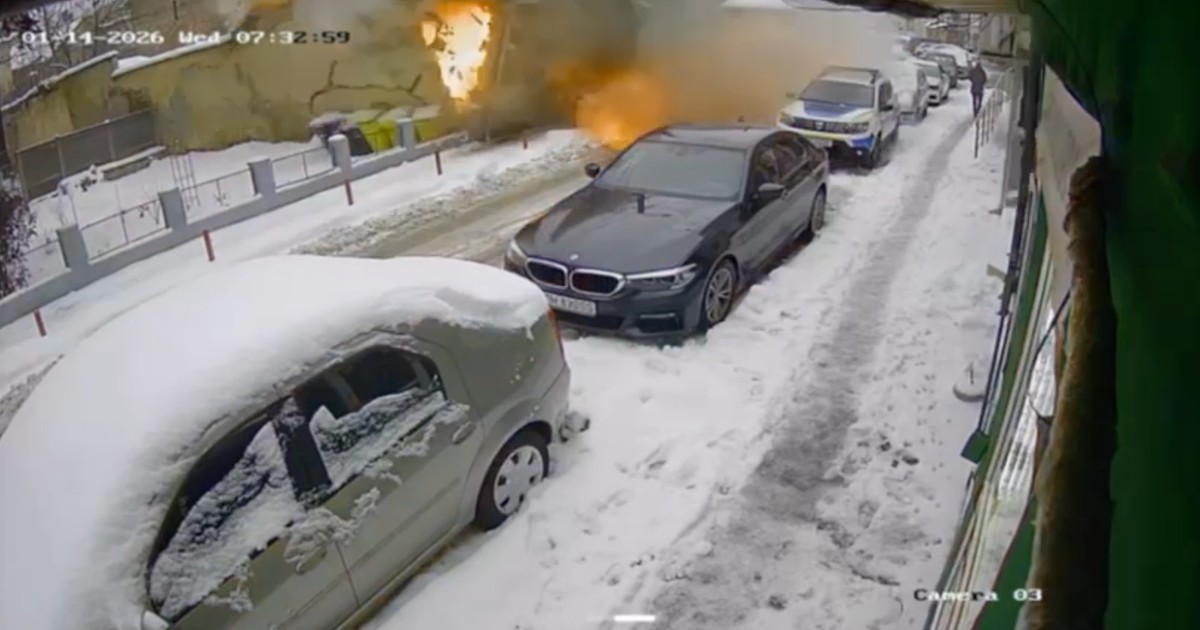 Momentul în care sediul Poliției Lugoj a explodat