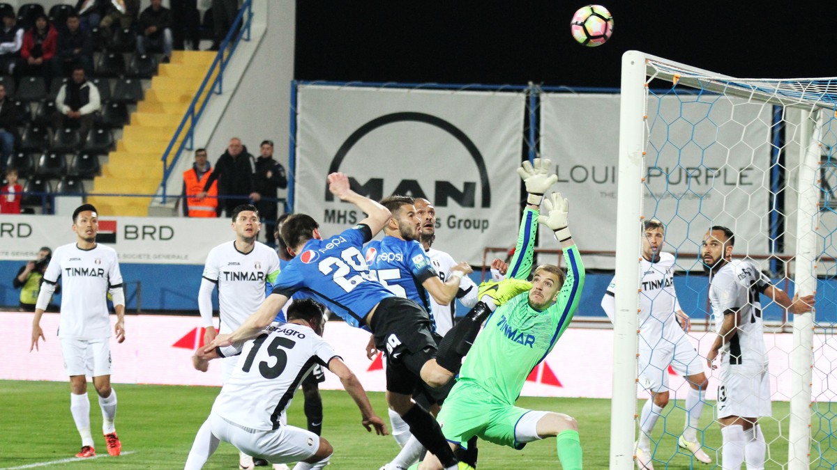 Meciul de fotbal dintre FC Viitorul si Astra Giurgiu din sferturile Cupei Romaniei, disputat pe stadionul Central din ovidiu, joi 30 martie 2017. SPORT PICTURES