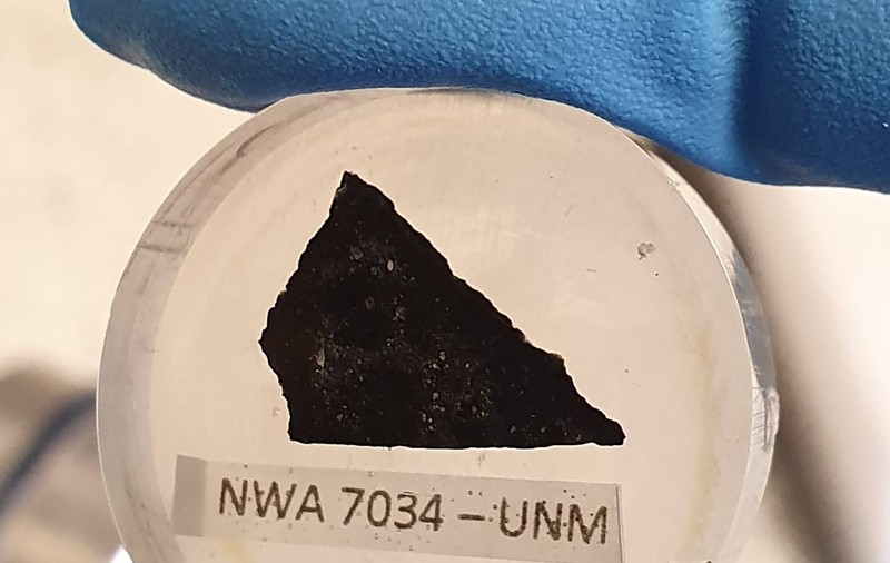 Marte a avut izvoare termale favorabile vieții acum 4,45 miliarde de ani. Secretele dezvăluite de un meteorit