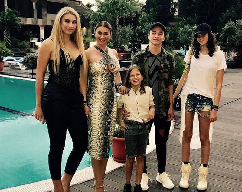 Adevărul despre relația Anamariei Prodan cu fiul din prima căsătorie a lui Laurențiu Reghecampf. E limpede ca lumina zilei | FOTO