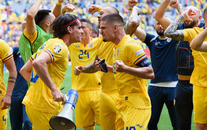 Selecționerul caută formula câștigătoare pentru jocul cu Olanda, din „optimile” Euro 2024. Eroul din meciul cu Slovacia va fi trecut pe bancă