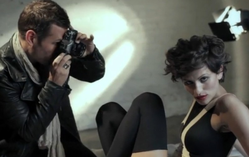 Video | Dj Kaskade a lansat “Fire in Your New Shoes” 