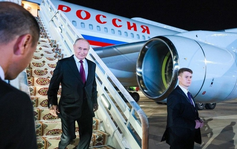 Vladimir Putin, președintele Federației Ruse, în Turkmenistan. Sursă foto: Profimedia.