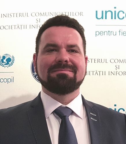 Cătălin Aramă, directorul CERT- RO a vorbit despre pericolele care-o pândesc pe copiii care folosesc internetul