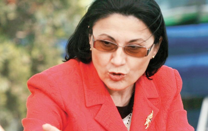 147.700 de absolvenţi în şapte ani