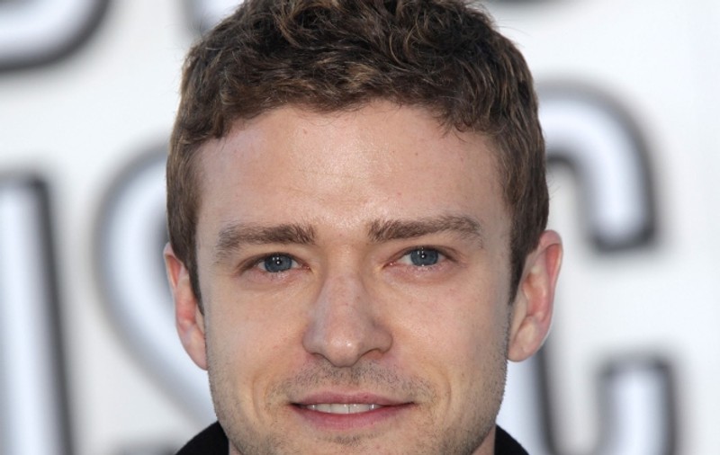 Justin Timberlake a lansat un parfumul pentru femei - "Play for Her"