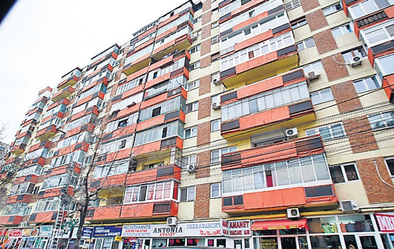 Concurs la Primăria Capitalei: Bucureștenii care își decorează balcoanele cu flori pot primi reduceri de taxe și premii în bani