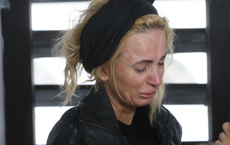 DANIELA GYORFI, DEVASTATĂ DE MOARTEA MAMEI SALE! IMAGINILE DURERII UNEI FIICE! | FOTO
