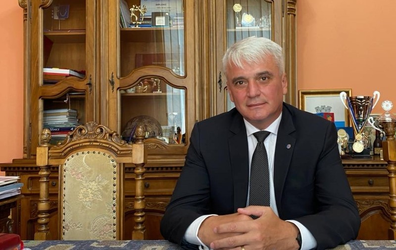 Primarul din Şimleu Silvaniei, condamnat definitiv la trei ani de închisoare cu suspendare pentru abuz în serviciu