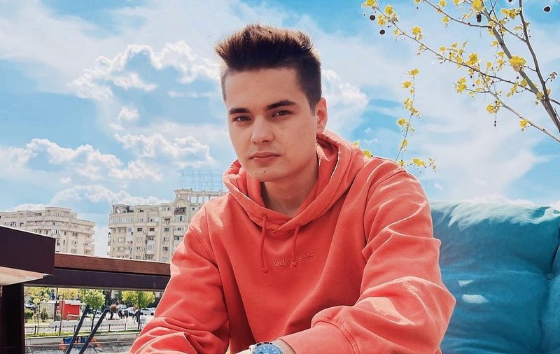Cine este femeia prezentă permanent în viața lui Selly. „Este foarte interesată de activitatea mea, citește tot ce apare cu mine”