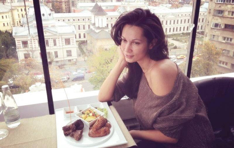 Nicoleta Luciu și-a schimbat look-ul. A renunțat la brunetul ce îl purta de ani de zile