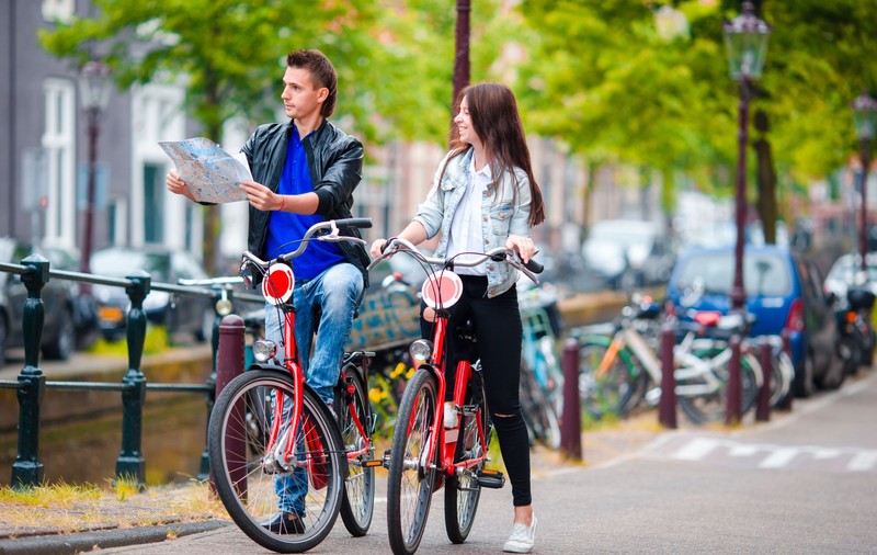 Olandezii construiesc cel mai lung pod pentru cicliști din Europa