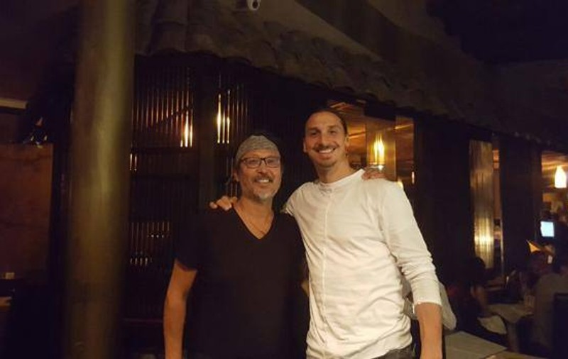 Ibrahimovici a dat o fugă până în Italia. A mers la restaurantul unui fost coleg de la AC Milan / VIDEO