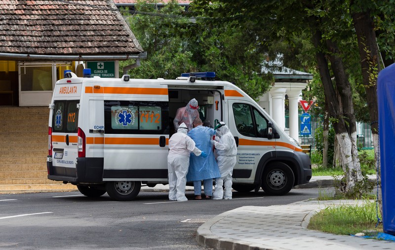 Cum a afectat pandemia de COVID bolnavii cronici. Studiu: afecțiunile s-au agravat în 51% din cazuri!