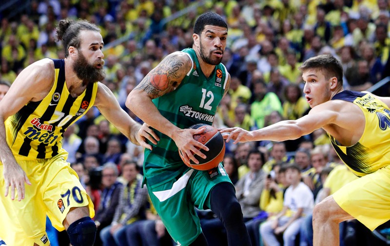 Fenerbahce Istanbul şi ŢSKA Moscova s-au calificat în Final Four-ul Euroligii de baschet masculin