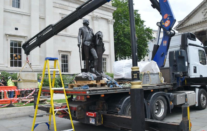 Această statuie a lui George Washington stârnește sentimente contradictorii la Londra