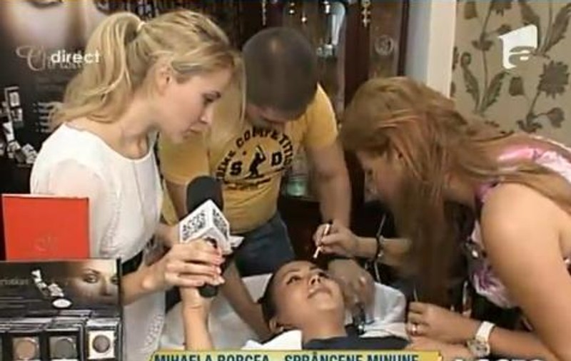 Foto | Mihaela Borcea importă un tatuaj pentru sprâncene numit "Cristian"