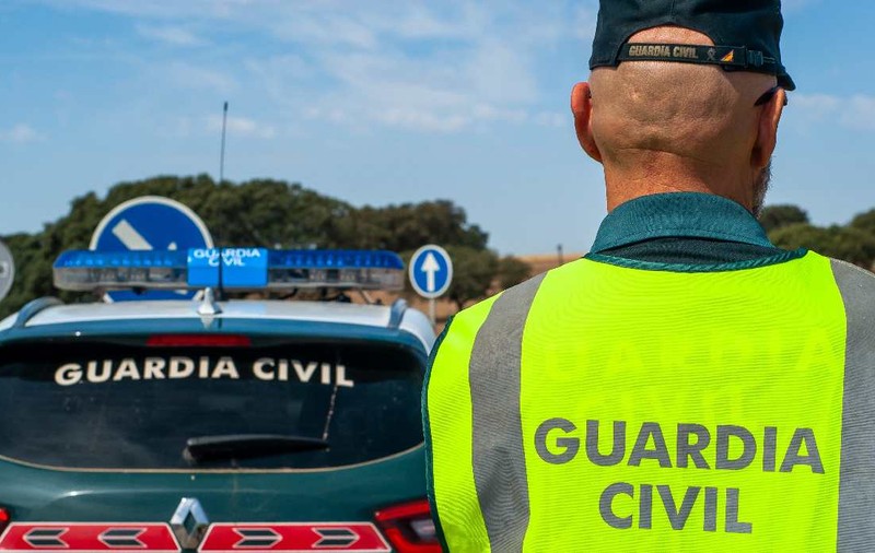 Un român a aruncat cu benzină și a vrut să ucidă mai mulți agenți, în Spania: „Vă ard de vii”. Începe procesul
