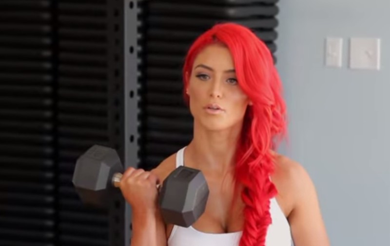 Și fetele frumoase fac sport! Iată cum se antrenează Eva Marie, vedeta din wrestling