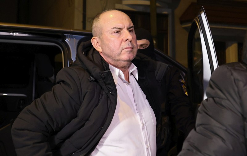 Cătălin Zisu va fi trecut în rezervă după ancheta DNA. MApN i-a trimis cererea lui Ilie Bolojan