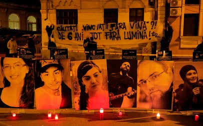 65 de tineri au murit si 147 au fost răniți după ce scena din clubul Colectiv a luat foc accidental, în timpul unui concert rock, la 30 octombrie 2015 | Foto: Profimedia